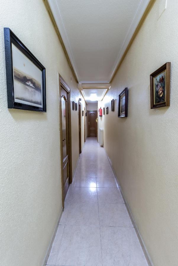 Pension Virginia By Vivere Stays Salamanca Exterior foto