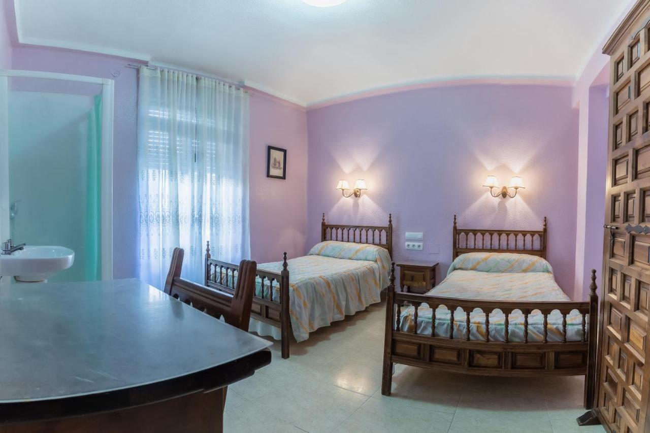 Pension Virginia By Vivere Stays Salamanca Exterior foto