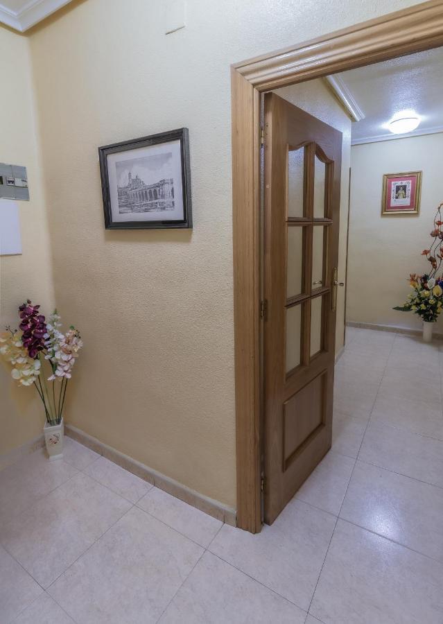 Pension Virginia By Vivere Stays Salamanca Exterior foto