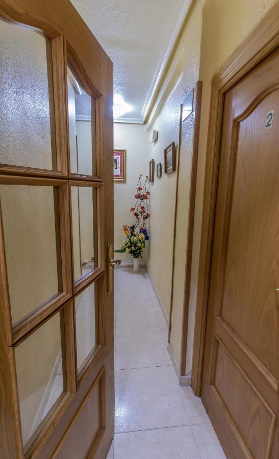 Pension Virginia By Vivere Stays Salamanca Exterior foto