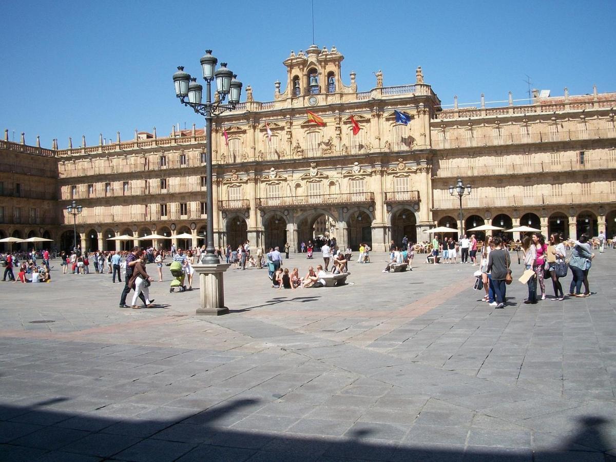 Pension Virginia By Vivere Stays Salamanca Exterior foto